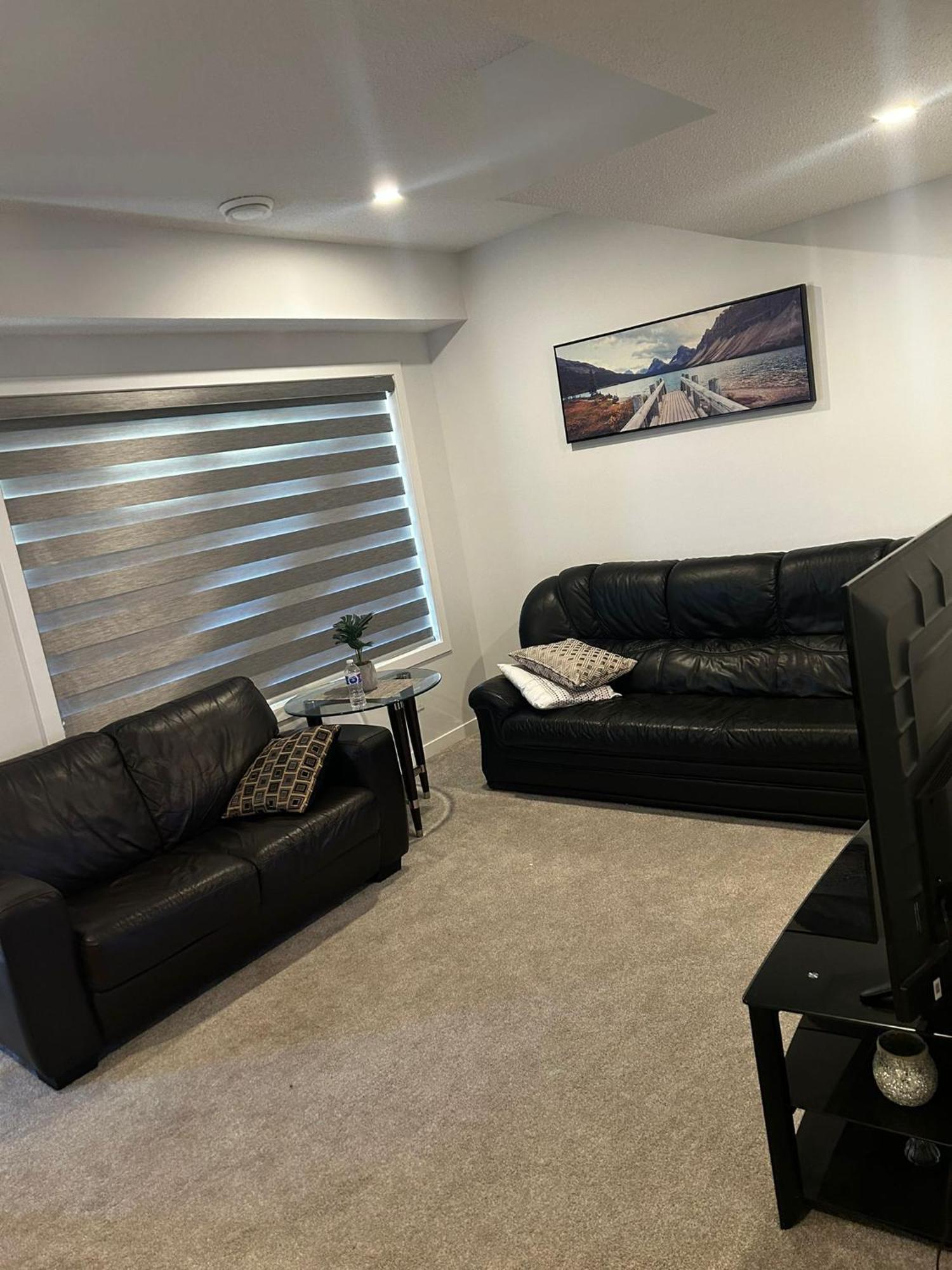 Praise Bethel -homely Walkout Basement In Apartment Calgary